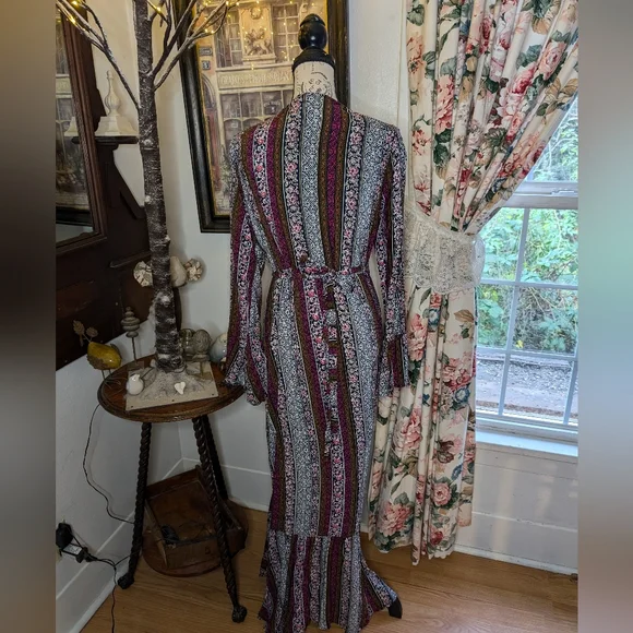 Bohemian Multicolor Maxi Dress - Picture 11 of 16